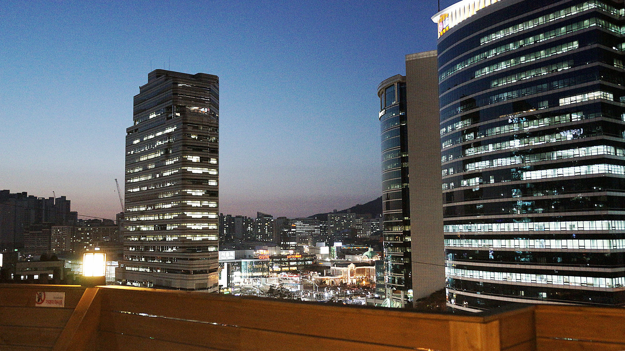 Готель Majung Haus Seoul Station Екстер'єр фото